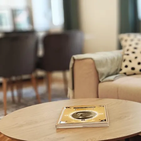 Tinelinn #old Town Bridge Daire