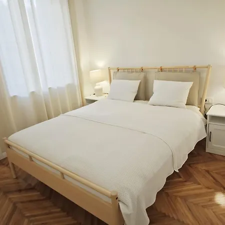 Daire Tinelinn #old Town Bridge Zadar