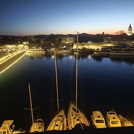 Tinelinn #old Town Bridge Daire *