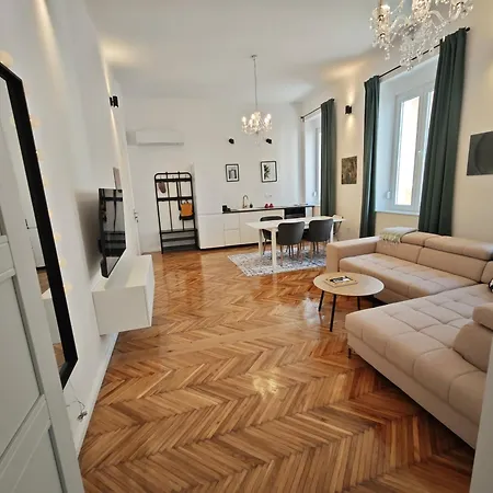 Tinelinn #old Town Bridge Daire