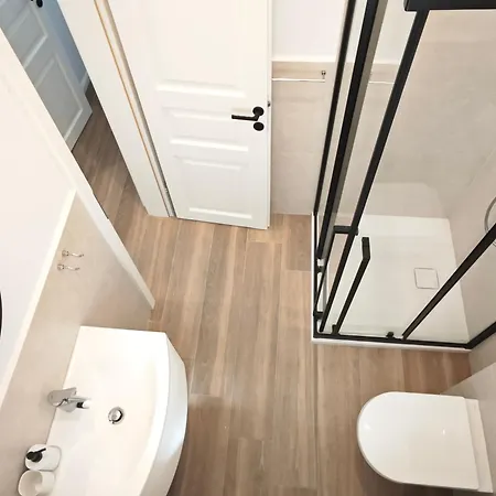 Daire Tinelinn #old Town Bridge