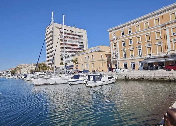 Tinelinn #old Town Bridge Apartman