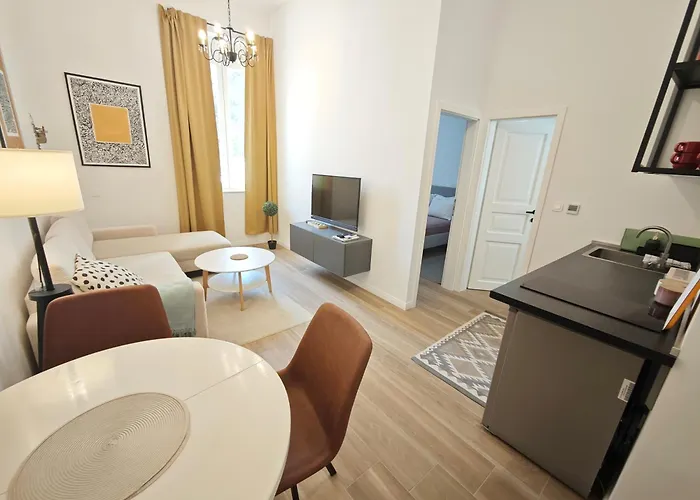 Tinelinn #old Town Bridge * Zadar